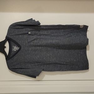 MENS BILLABONG VNECK TSHIRT SIZE LARGE